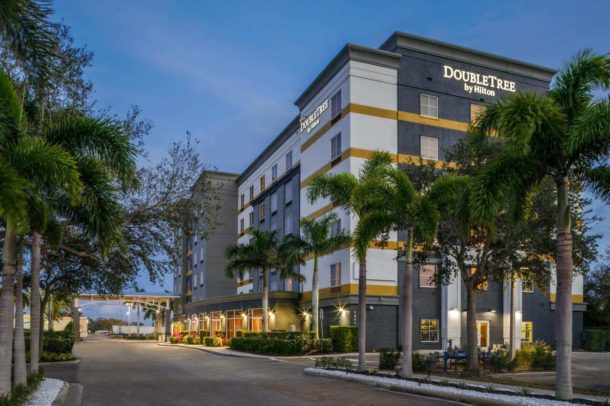 Doubletree By Hilton Sarasota Bradenton Airport Hotell Exteriör bild