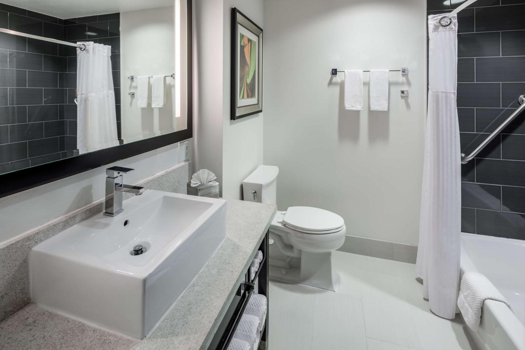 Doubletree By Hilton Sarasota Bradenton Airport Hotell Exteriör bild