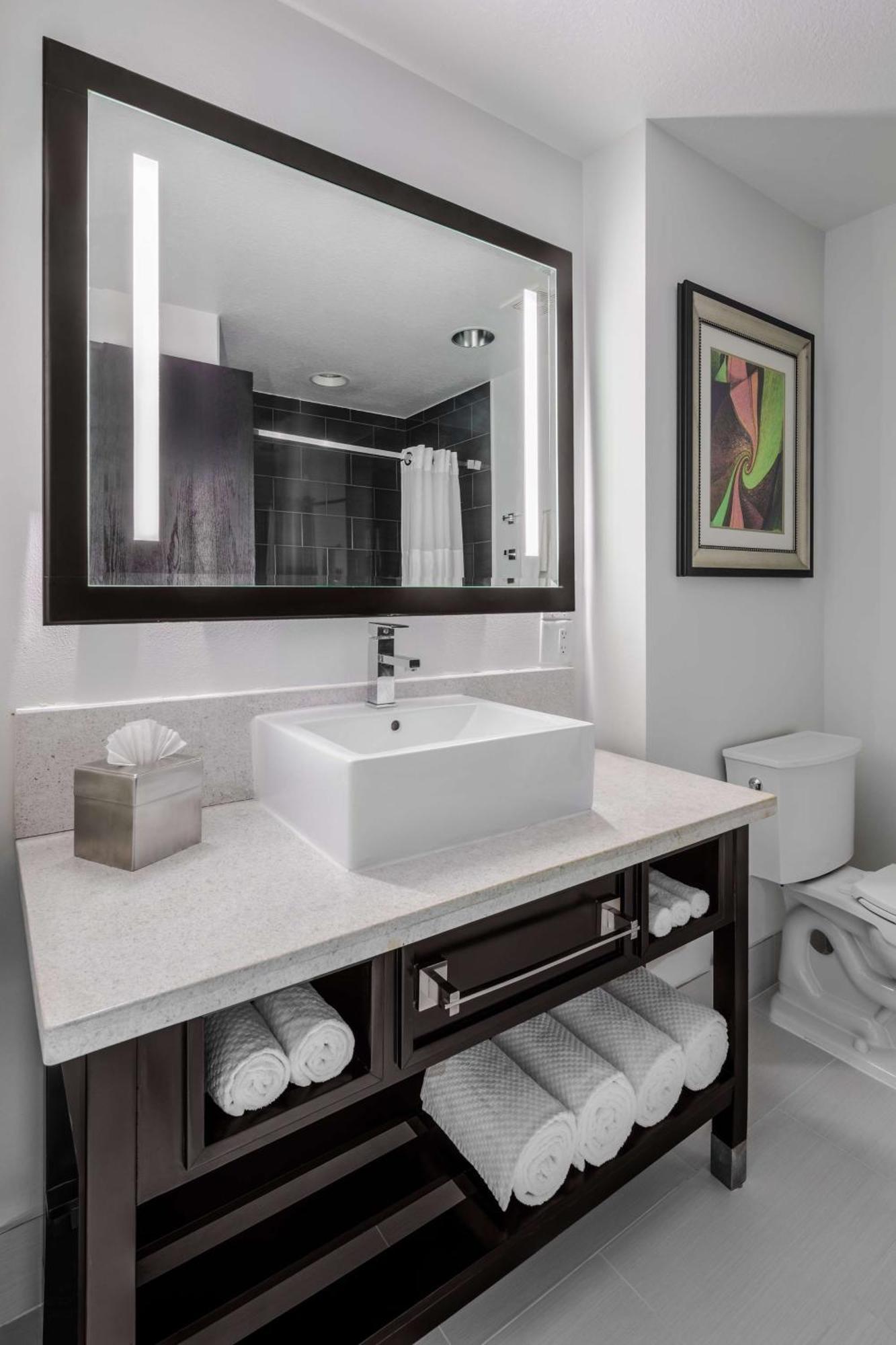 Doubletree By Hilton Sarasota Bradenton Airport Hotell Exteriör bild