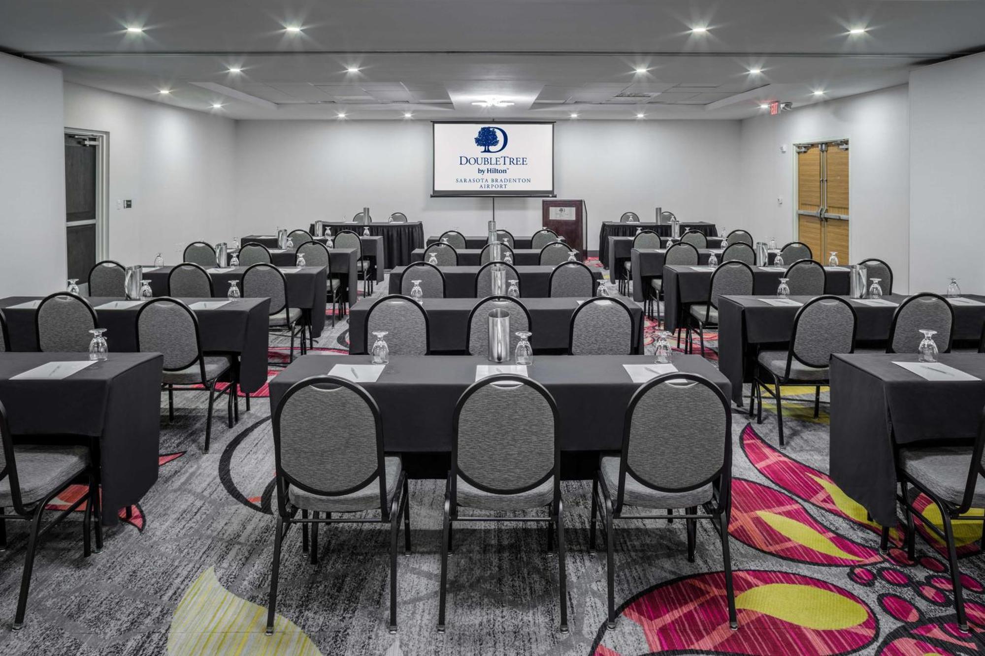 Doubletree By Hilton Sarasota Bradenton Airport Hotell Exteriör bild